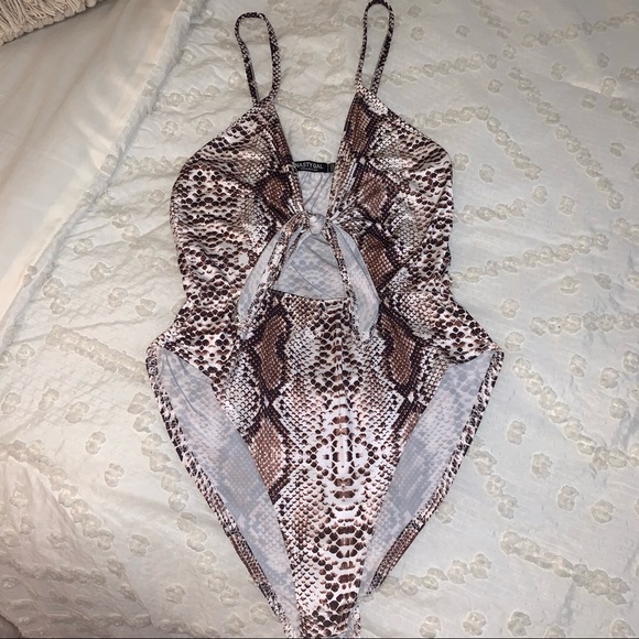 Nasty Gal Tops - Nasty Gal Bodysuit!